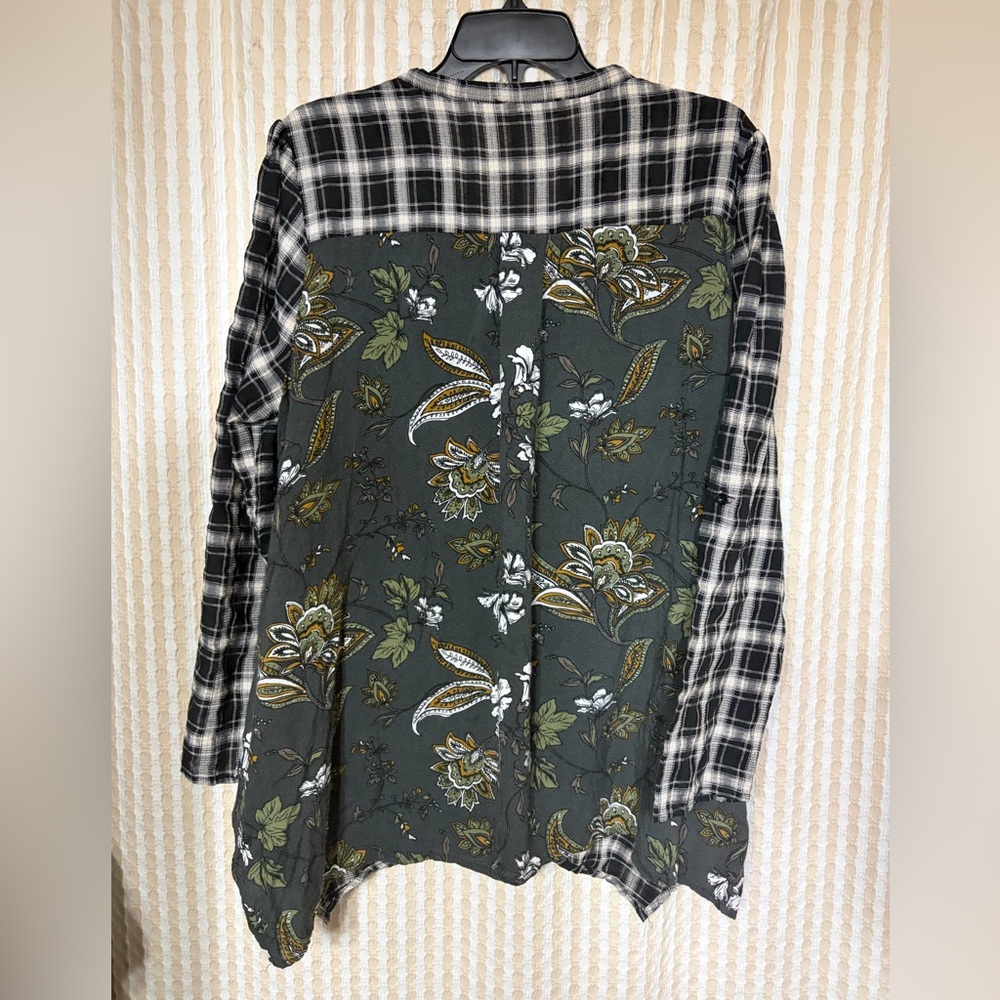 Black and White Plaid Blouse with Floral Embroidery - Picture 2 of 4